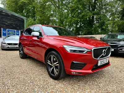 Usado Volvo XC60 R-Design 190 HP (139 kW) 2017 Vermelho SUV
