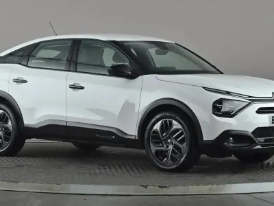 Used Citroën C4 PureTech 101 HP (74 kW) 2023 White SUV