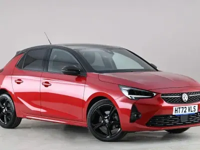 Begagnad Vauxhall Corsa S 101 HK (74 kW) 2023 Röd Halvkombi
