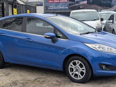 Used Ford Fiesta Titanium 95 HP (69 kW) 2013 Blue Hatchback