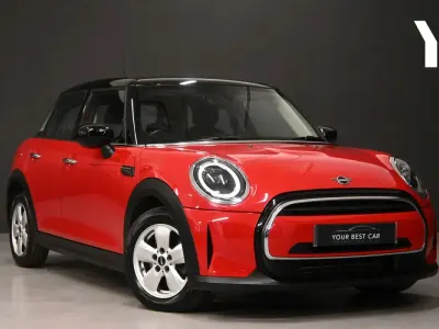Używany Mini Cooper Classic 2022 Czerwony Hatchback