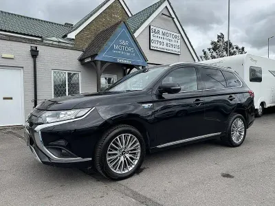 Used Mitsubishi Outlander P-HEV 2019 Black Estate