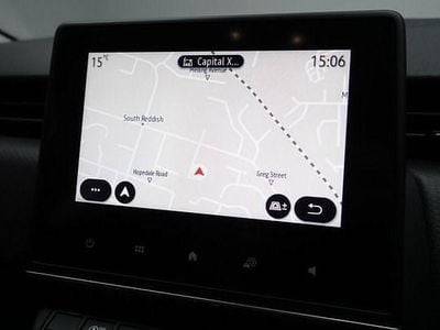 Used Renault Clio V Iconic 90 HP (66 kW) 2022 Black Hatchback