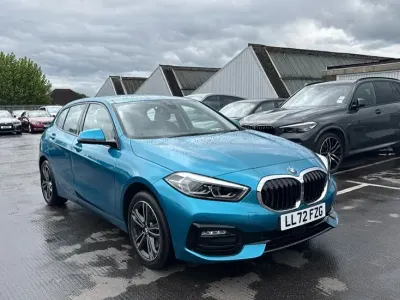 Used BMW 118 Sport Line 134 HP (98 kW) 2022 Blue Hatchback