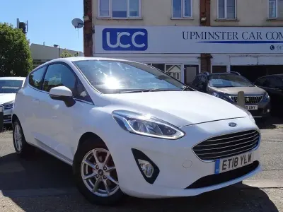Used Ford Fiesta Zetec 100 HP (73 kW) 2018 White Hatchback