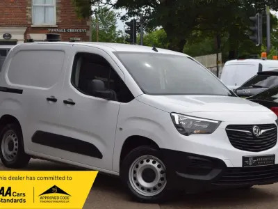 Used Vauxhall Combo Edition 2019 White MPV