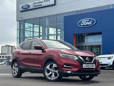 Used Nissan Qashqai Tekna 109 HP (80 kW) 2018 Red SUV