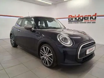 Used Mini Cooper Exclusive 2022 Blue/black Hatchback