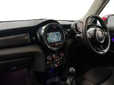 Usado Mini Cooper S Classic 188 CV (138 kW) 2019 Plateado Utilitario