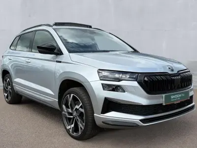 Second-hand Skoda Karoq SportLine 150 CP (110 kW) 2024 Argintiu SUV