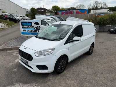 Begagnad Ford Transit Limited 100 HK (73 kW) 2020 Vit Van