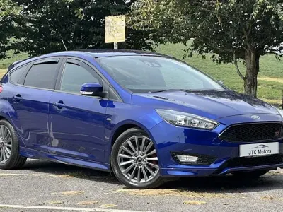 Used Ford Focus ST-Line 120 HP (88 kW) 2017 Blue Hatchback