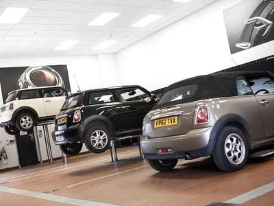 Used Mini ONE Classic 101 HP (74 kW) 2022 White Hatchback