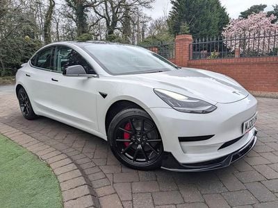 Used Tesla Model 3 Standard Range Plus 239 kW (325 HP) 2020 Pearl white Sedan