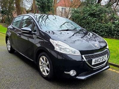 Used Peugeot 208 Active 70 HP (51 kW) 2013 Black Hatchback
