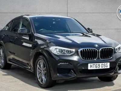 Usado BMW X4 M Sport 187 HP (137 kW) 2020 Preto SUV