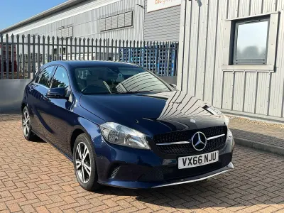 Used Mercedes A180 Executive 109 HP (80 kW) 2017 Blue Hatchback
