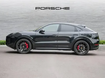 Used Porsche Cayenne GTS 493 HP (362 kW) 2024 Black SUV