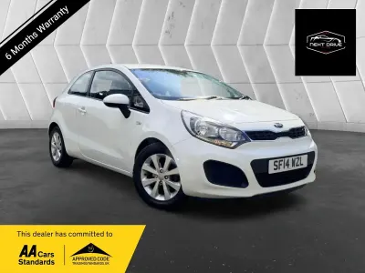 Used Kia Rio 84 HP (61 kW) 2014 White Hatchback