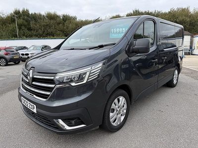 Grey Used 2022 Renault Trafic MPV | £15,995 (Fair price)