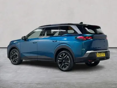 Usado Peugeot 5008 GT 136 HP (100 kW) 2025 Azul SUV