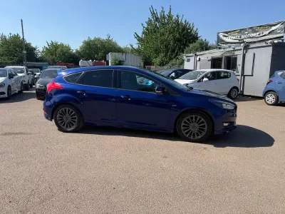 Used Ford Focus ST-Line 2017 Blue Hatchback