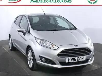 Used Ford Fiesta Titanium 101 HP (74 kW) 2016 Silver Hatchback