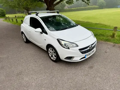 Used Vauxhall Corsa Sportive 95 HP (69 kW) 2015 White Hatchback