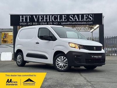 White Used 2020 Peugeot Partner MPV | £9,995 (Fair price)