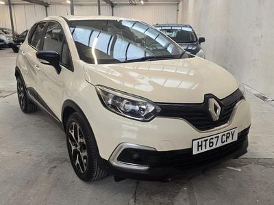 Used Renault Captur Dynamique 90 HP (66 kW) 2018 White SUV