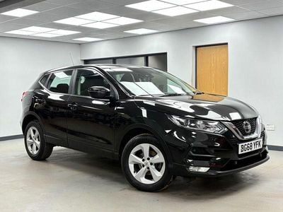 Used Nissan Qashqai Acenta 115 HP (84 kW) 2018 Black SUV