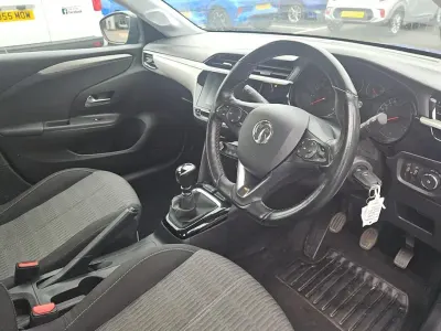 Used Vauxhall Corsa Edition 100 HP (73 kW) 2022 Blue Hatchback