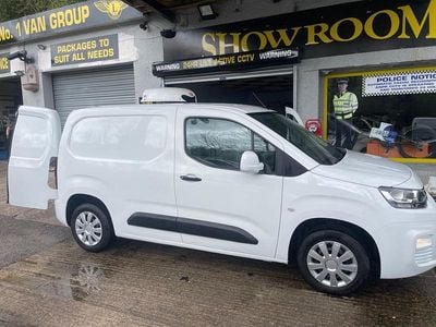 Usado Citroën Berlingo 75 HP (55 kW) 2021 Branco Monovolume