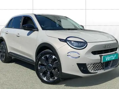 Used Fiat 600 La Prima 136 HP (100 kW) 2026 Beige SUV