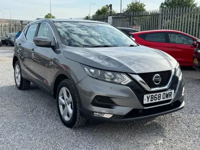 Używany Nissan Qashqai Acenta Premium 140 KM (102 kW) 2019 Szary SUV