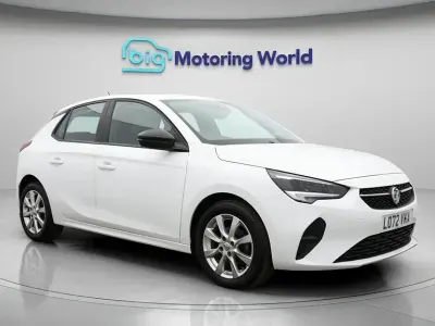 Used Vauxhall Corsa Design Edition 75 HP (55 kW) 2022 White Hatchback