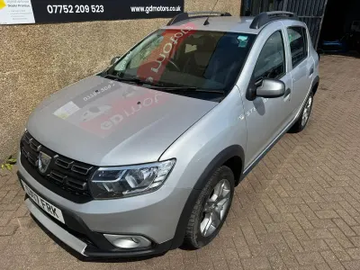 Used Dacia Sandero Lauréate 2017 Silver Hatchback