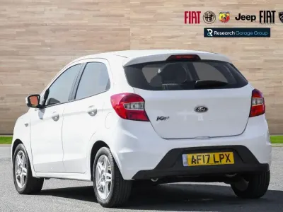 Używany Ford Ka Zetec 69 KM (50 kW) 2017 Biały Sedan/Limuzyna