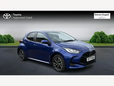 Used Toyota Yaris Hybrid Design 2023 Blue Hatchback