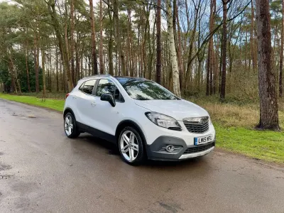 Second-hand Vauxhall Mokka Edition 140 CP (102 kW) 2015 Alb SUV