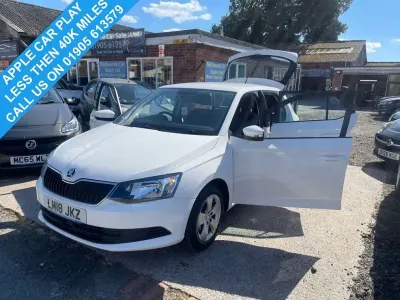Used Skoda Fabia SE 75 HP (55 kW) 2018 White Hatchback