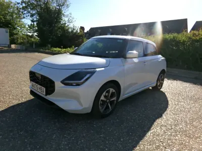 Używany Suzuki Swift 2025 Biały Hatchback