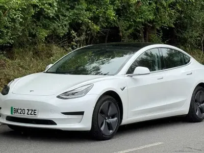 Used Tesla Model 3 Standard Range Plus 239 kW (325 HP) 2020 Sedan
