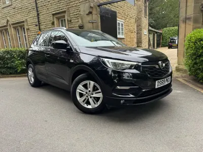 Begagnad Vauxhall Grandland X 130 HK (95 kW) 2019 Svart SUV