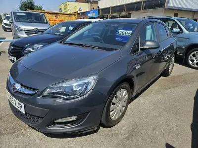 Used Vauxhall Astra 130 HP (95 kW) 2013 Grey Hatchback