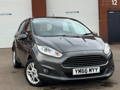 Second-hand Ford Fiesta Zetec 2016 Gri Hatchback