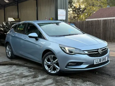 Used Vauxhall Astra SRi 150 HP (110 kW) 2018 Silver Hatchback