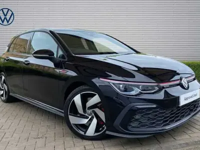 Second-hand VW Golf VIII GTI 245 CP (180 kW) 2023