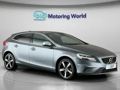 Used Volvo V40 R-Design 122 HP (89 kW) 2018 Grey Hatchback