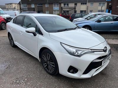 Used Toyota Avensis Design 147 HP (108 kW) 2017 White Sedan